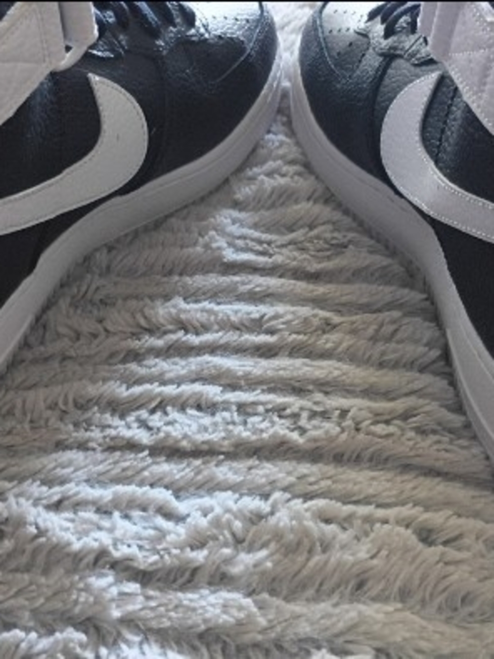Nike Men’s Black and White High-Top Athletic Sneakers - Picture 5 of 11